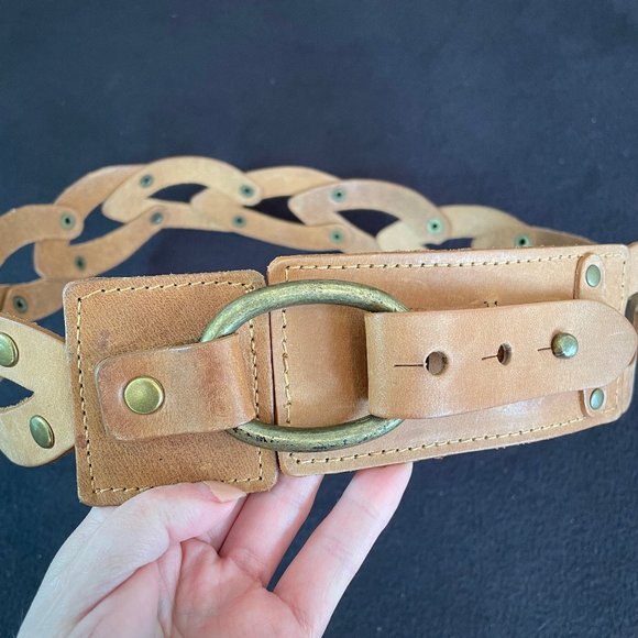 🔶Leather looped waist belt🔶 - Picture 2 of 3